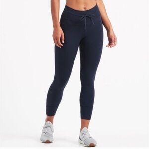 Vuori Deep Blue navy daily legging size XS
